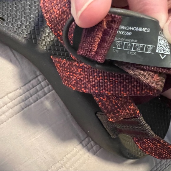 Chaco Men’s Burgundy and Black Adventure Sandals - Picture 6 of 6